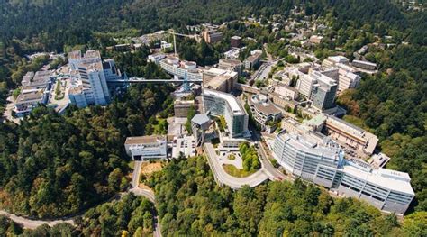 Oregon Health & Science University Hospital .